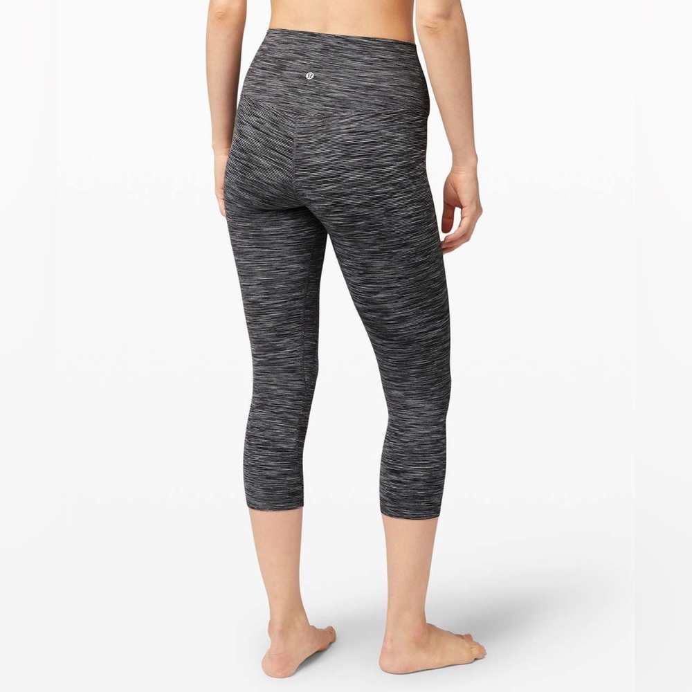 Lululemon Align Pant 21” Wee Are From Space Dark Carbon Ice Grey, size 4